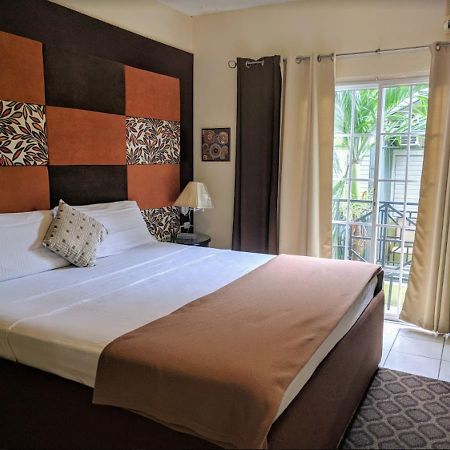 Christar Villas Hotel Kingston Exterior foto