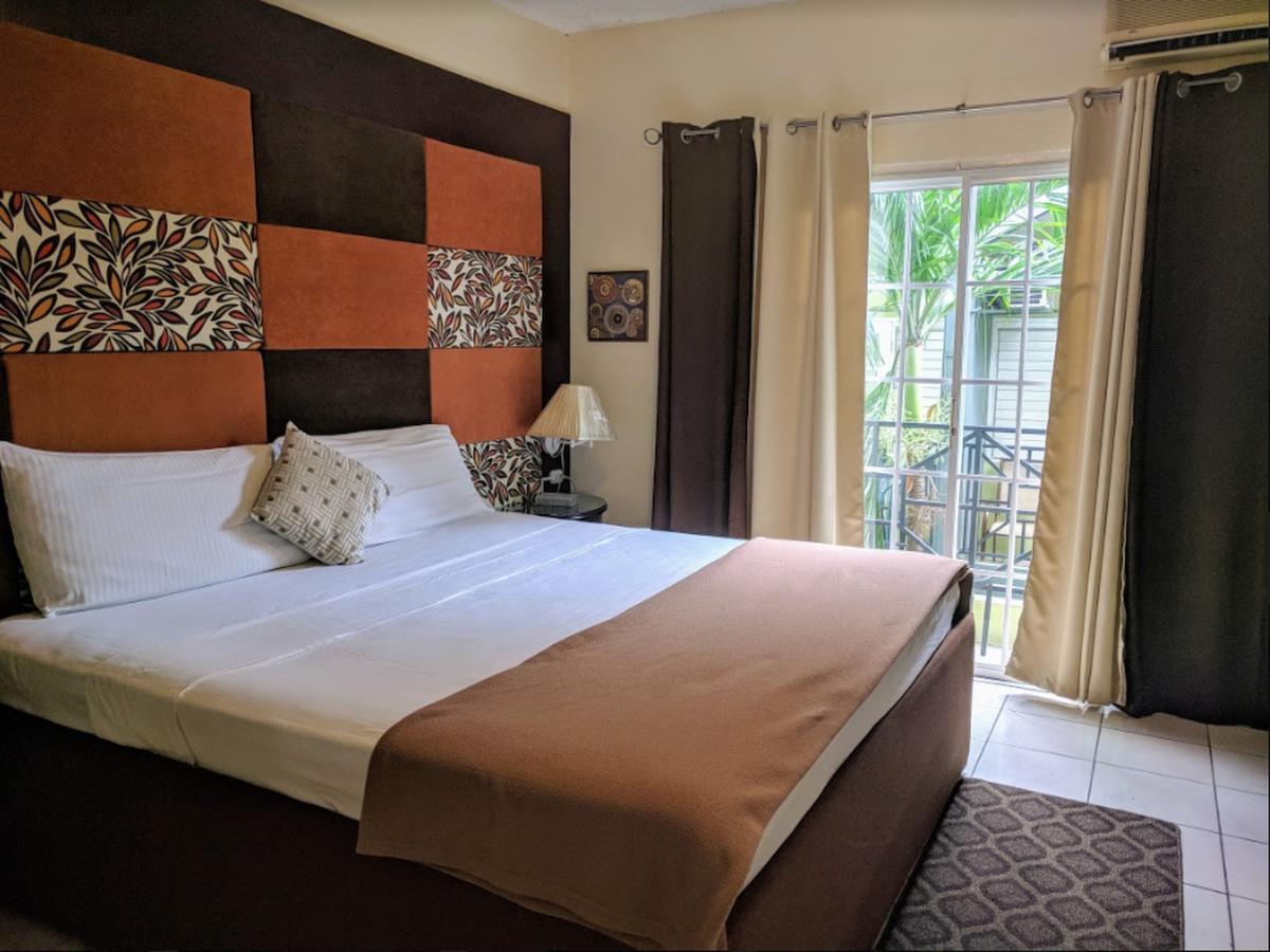 Christar Villas Hotel Kingston Exterior foto