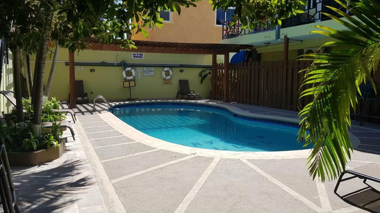 Christar Villas Hotel Kingston Exterior foto
