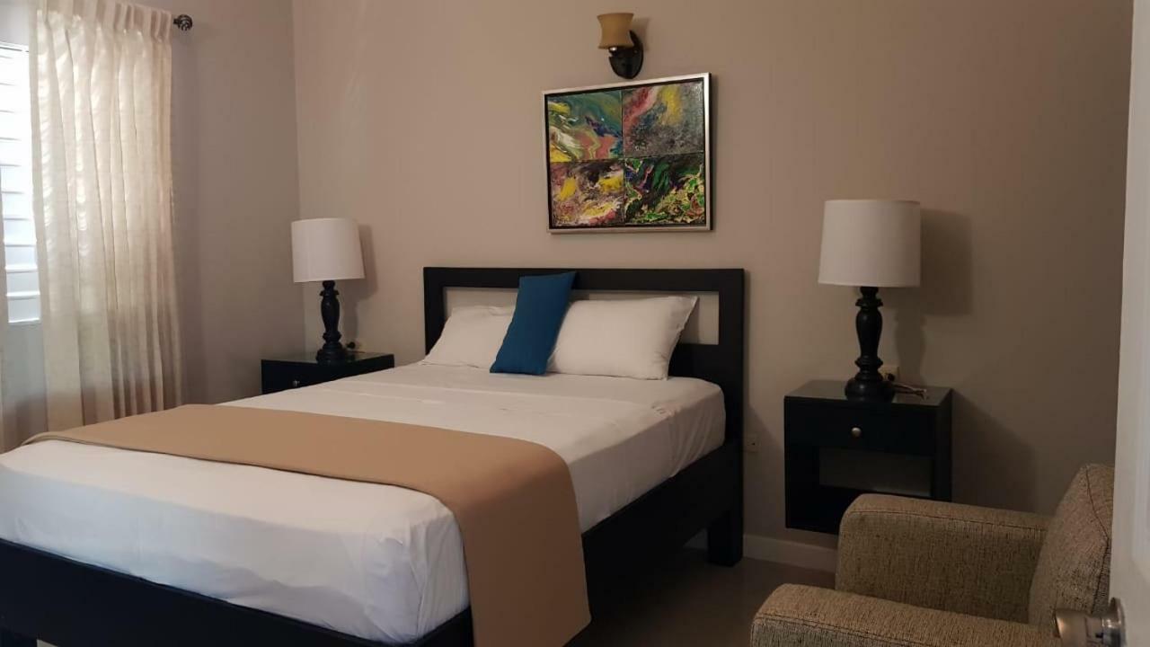 Christar Villas Hotel Kingston Exterior foto