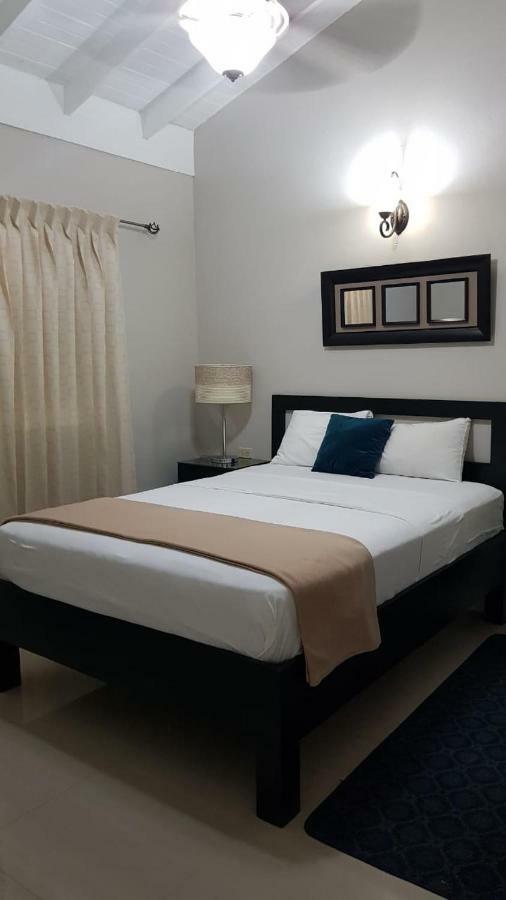 Christar Villas Hotel Kingston Exterior foto