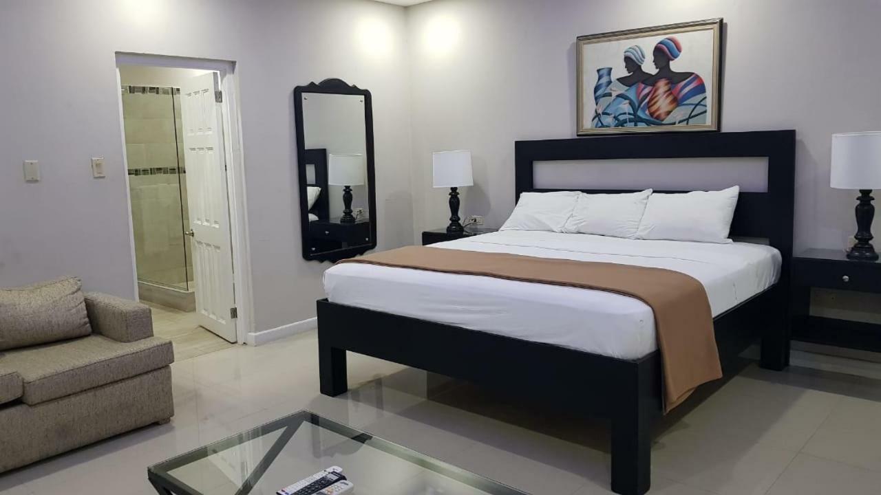 Christar Villas Hotel Kingston Exterior foto